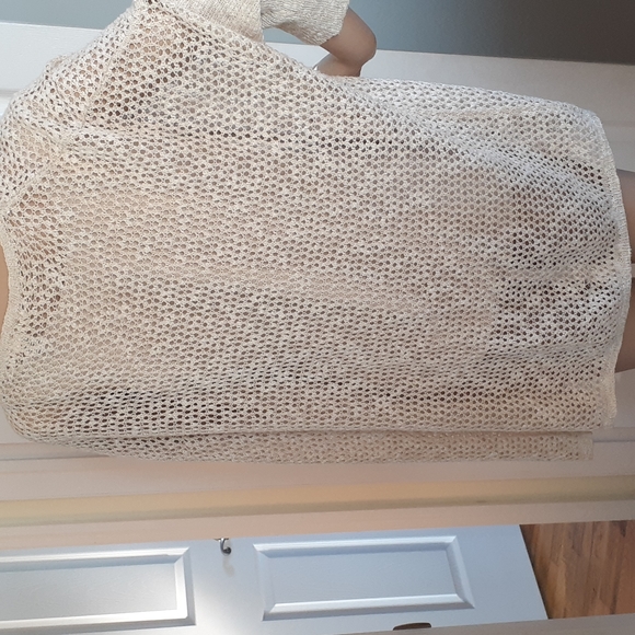 Love by Design open weave top size large cream colored metallic sweater. - Picture 4 of 7